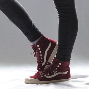 Maroon Vans Off the Wall high-top sneakers